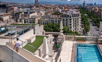 El Avenida Palace property photograph